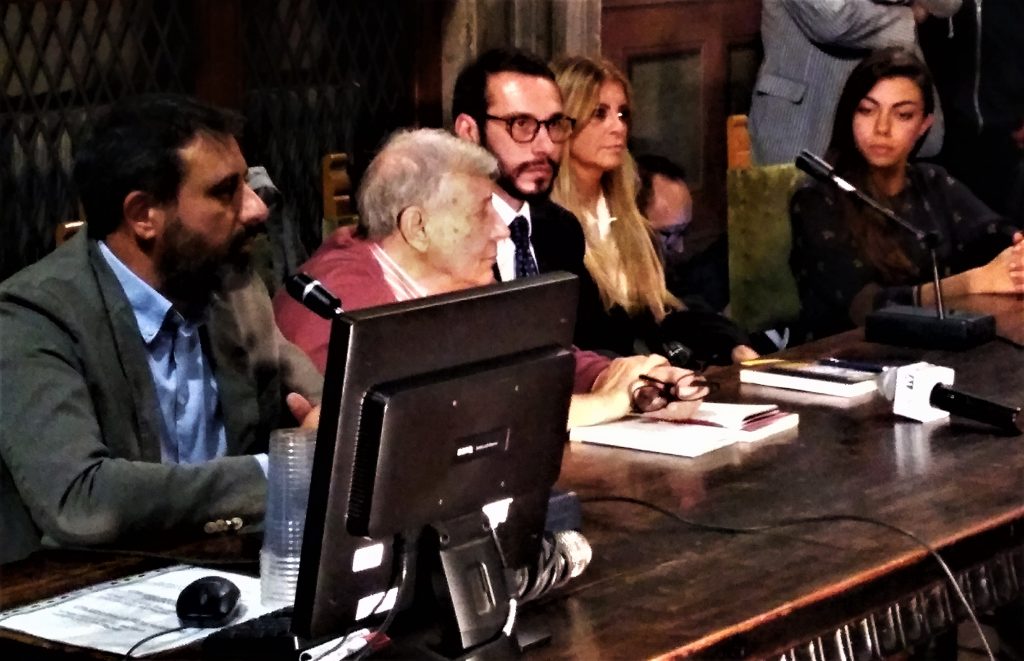 david rossi, suicidio imperfetto, chiare lettere, davide vecchi, il fatto quotidiano, siena, mps, monte dei paschi di siena